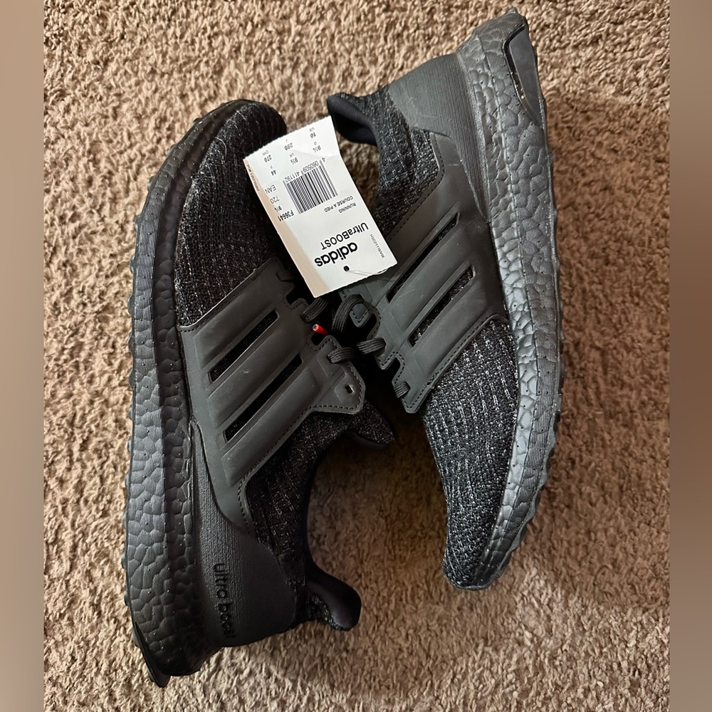 Adidas ultra boost running shoes sneakers men’s size 10